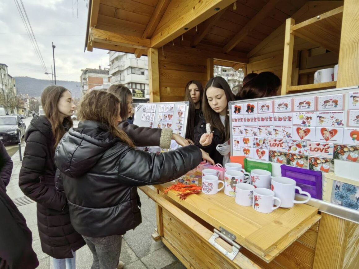 Продајна изложба поводом Дана заљубљених